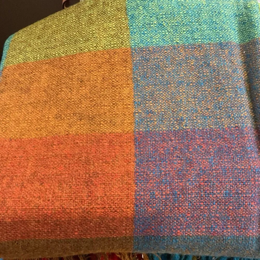 Unbranded bright squares
